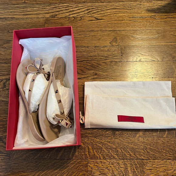 Valentino stud sandals - Picture 6 of 8